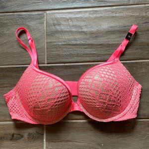Victoria secret very sexy push up bra, 38B, NWOT